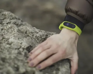 Save $40 on the Best Fitbit Charge 6 Deal at Amazon