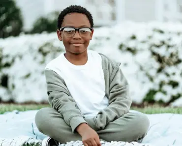 7 Best Smart Glasses in 2026: Meta, Viture & More