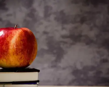 Apple’s Surprise iOS 26.4.2 Update: 11 Features You Need to Know