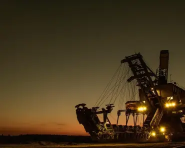 MASSIVE 600 ton excavator converted from diesel to electric