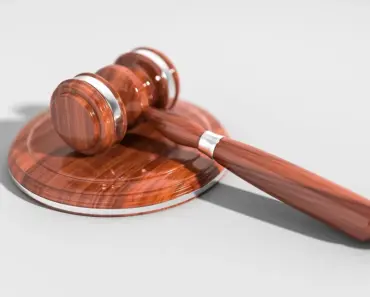 Judge Slams White House Over Demands to Strong-Arm Apple into Blocking ICE Trackers