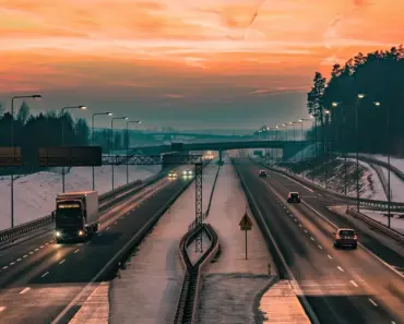 7 Ways to Witness the Spectacular 2026 Lyrids Meteor Shower at Its Peak Time