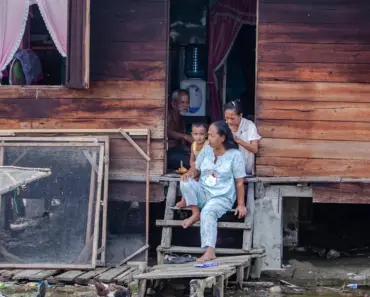 IEA Shatters Records: 9 Charts Proving Solar Energy Has Overtaken All Other Sources