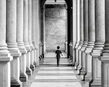 Europe’s EV Sales Hit 51% Milestone: How Cheap Oil is Flooding the Market