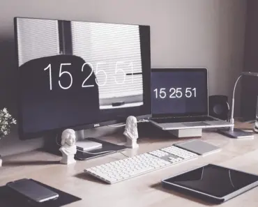 Last chance: Win a MacBook Pro and BenQ 4K Nano Gloss Monitor [Giveaway]