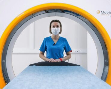 Magnetic Resonance Imaging Tech: How It Works and Clinical Uses Magnetic Resonance Imaging Tech: How It Works and Clinical Uses