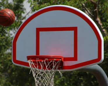Louisville vs Virginia Tech: How Paint Dominance and Second-Chance Efficiency Won the Game