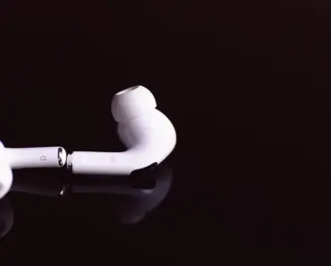 I Wasted Years on AirPods Music: 5 Reasons