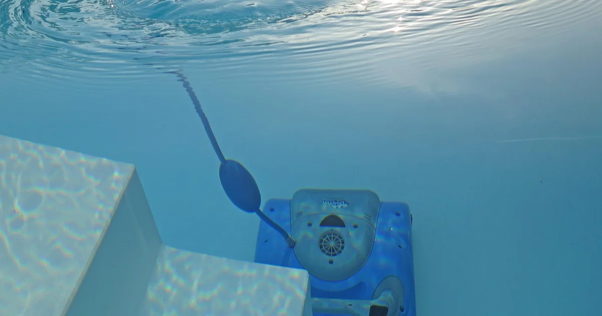 pool cleaning robot deals