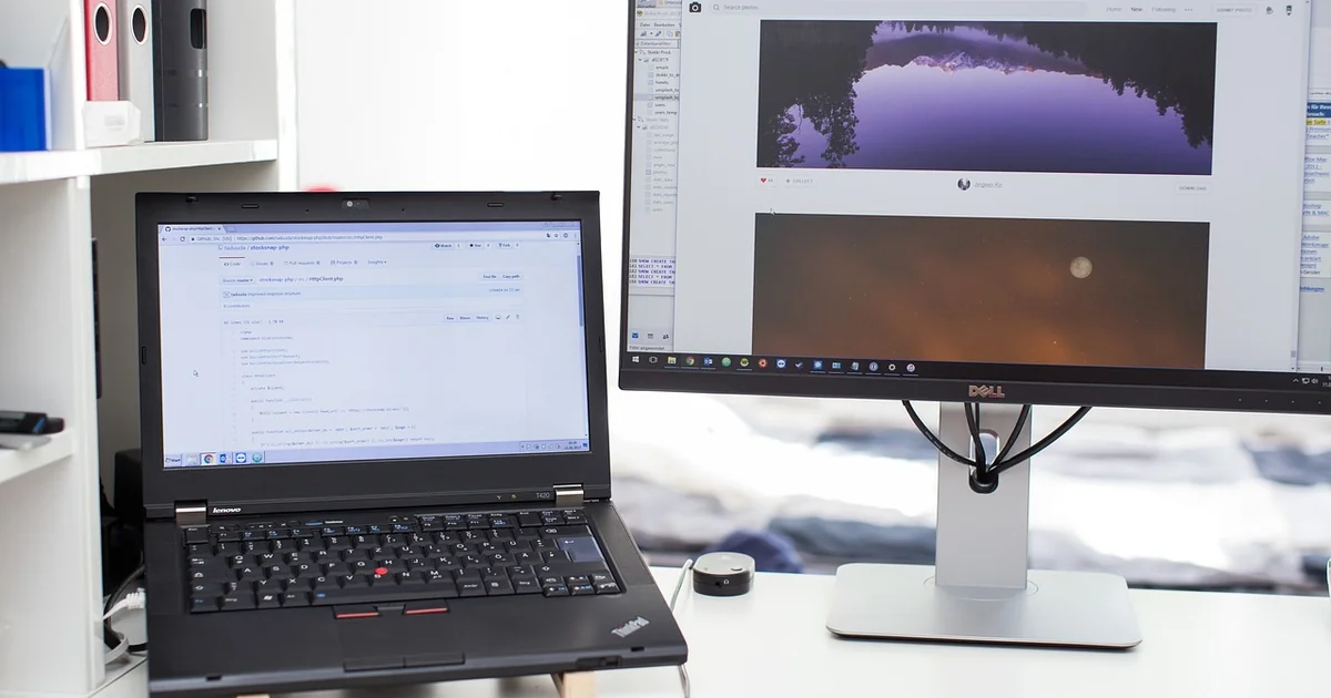 dual screen gaming laptop