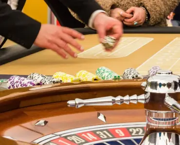5 Ways DeFi Visa Card’s ‘Pay Maybe’ Takes Casino Economy