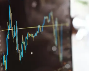 3 Ways I Built a Free Bloomberg-Style Stock Analyzer