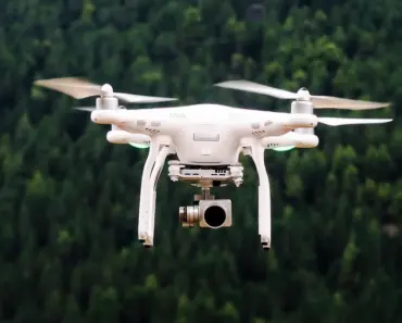 Drone Pilot Makes US Rescind ICE Fly Zones