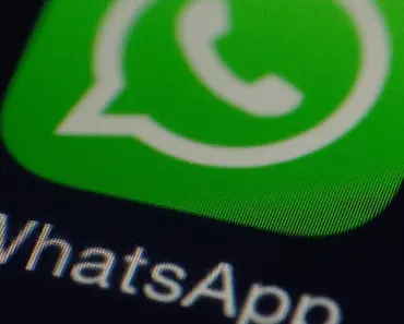 7 Ways Con Artists Posing as ICE Agents Use WhatsApp to Scam