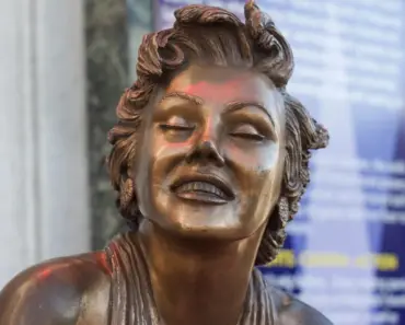 5 Ways to Stream Marilyn and the Mob Doc Anywhere