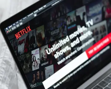59 Best TV Shows on Netflix to Keep You Entertained
