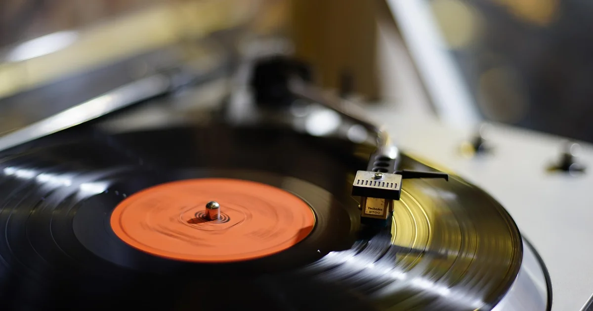 quadraphonic vinyl groove