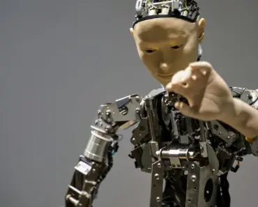 5 Ways Googlebook Ensures You Never Escape Android AI