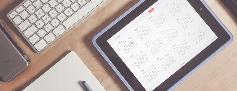 7 Ways a Compact Calendar Display Reduces Phone Dependency