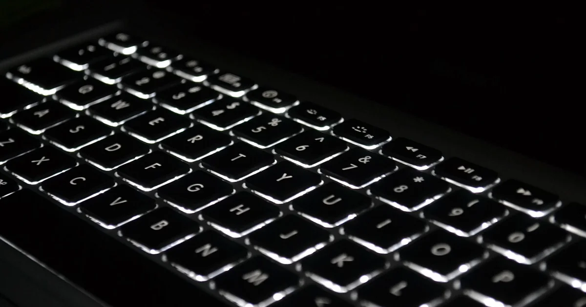 yoga pro 7i macbook
