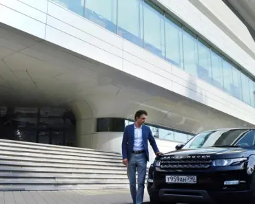 5 Signs Jeep’s Next SUV May Look Like a Range Rover