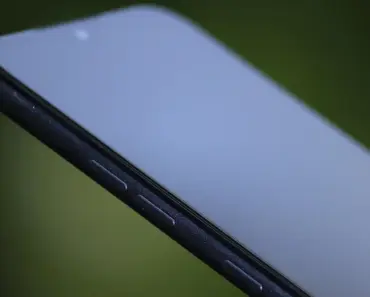 9 Mid-Range Phones That Offer the Best Value