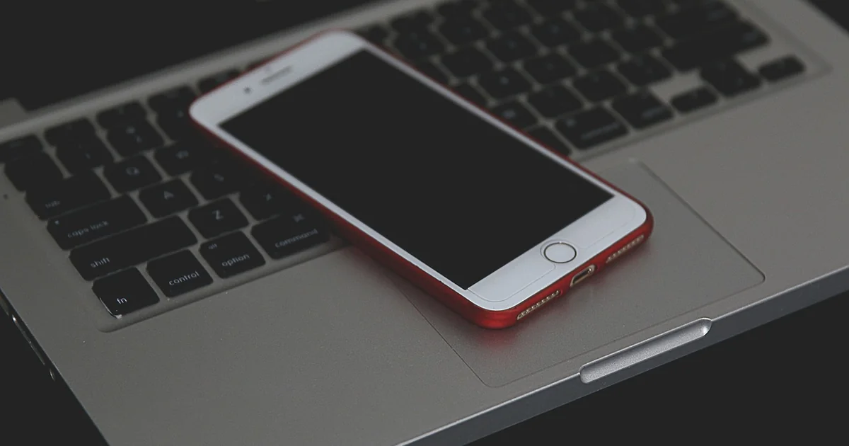Iphone 18 pro thicker