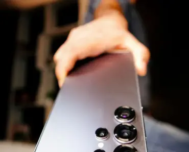 Samsung Galaxy S26 Line Leans Into Hands-On AI