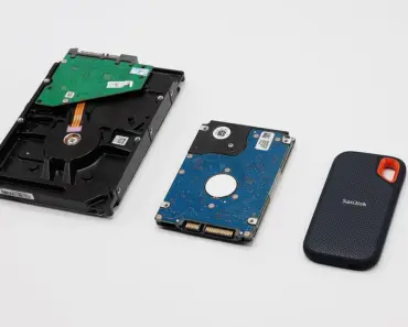 The SLC Cache Cliff: Why Your 7,000 MB/s Gen 4 SSD Slows to USB 2.0 Speeds During Sustained Writes