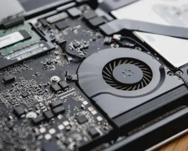 Framework CEO Cracks the RAM Crisis Code: 5 Keys to a Linux Laptop That Outshines the…