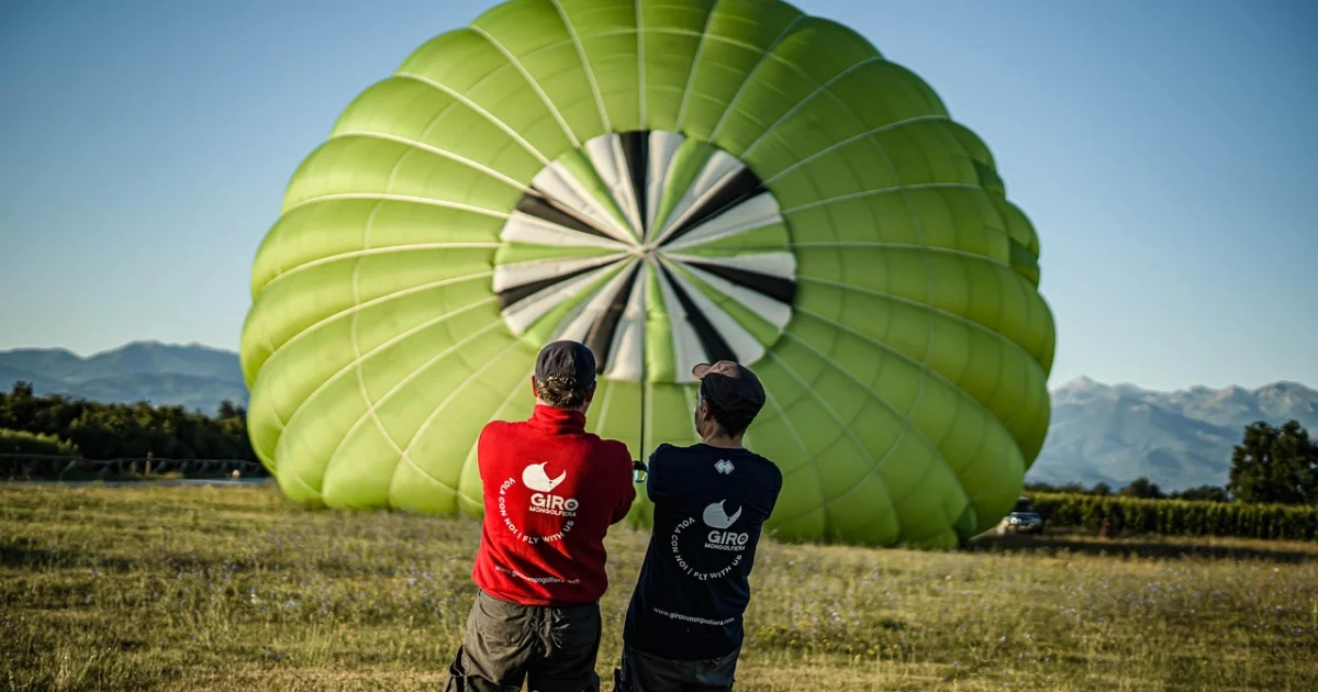 hot air balloon landing