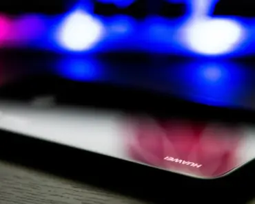 Huawei Smart Glasses Outshine Meta’s Ray-Bans in One Crucial Department