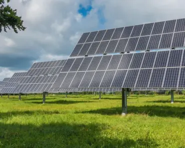 Bluetti 2,048Wh Power Station Sale: Dual Solar Panel Bundle at 53% Off