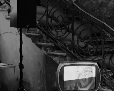 Why Did TV Manufacturers Stop Using Curved Screens?