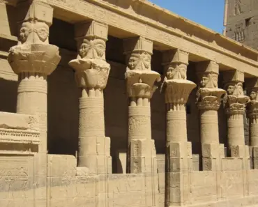 Egyptian Archaeologists Uncover 7 Secrets of the Mysterious, Perfectly Circular Temple…