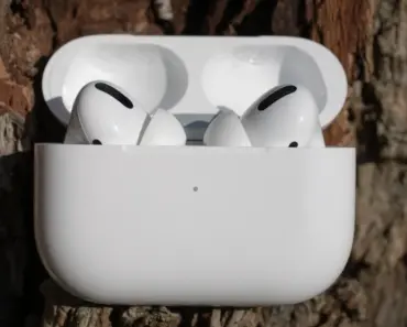Score the Best AirPods Deal: 5 Ways to Save $30 on AirPods 4 at Amazon