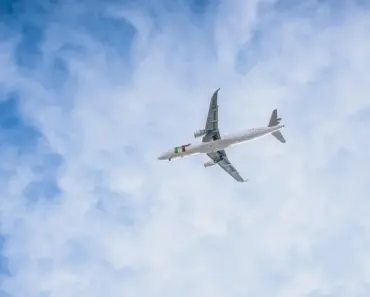 Palantir, Thales, and a startup are competing to build the FAA’s predictive air traffic AI